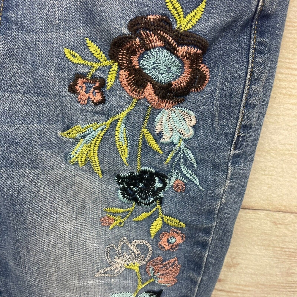 Seven 7 Vancouver Mid Rise Skinny Floral Embroidered Novelty Jeans denim Size 4 - Picture 6 of 10